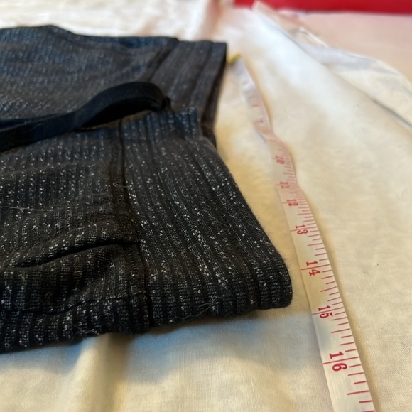 Activewear Lot - Two Tops and One Pant - Picture 15 of 16